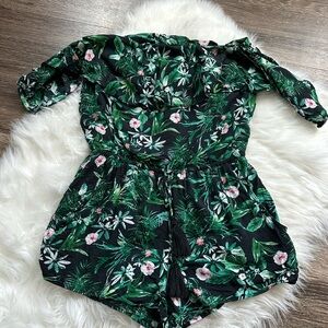 Off the shoulder floral romper